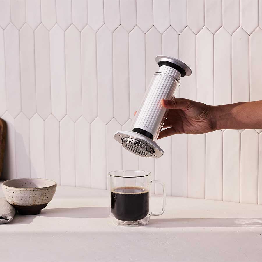 aeropress premium white - coffee coaching club 3