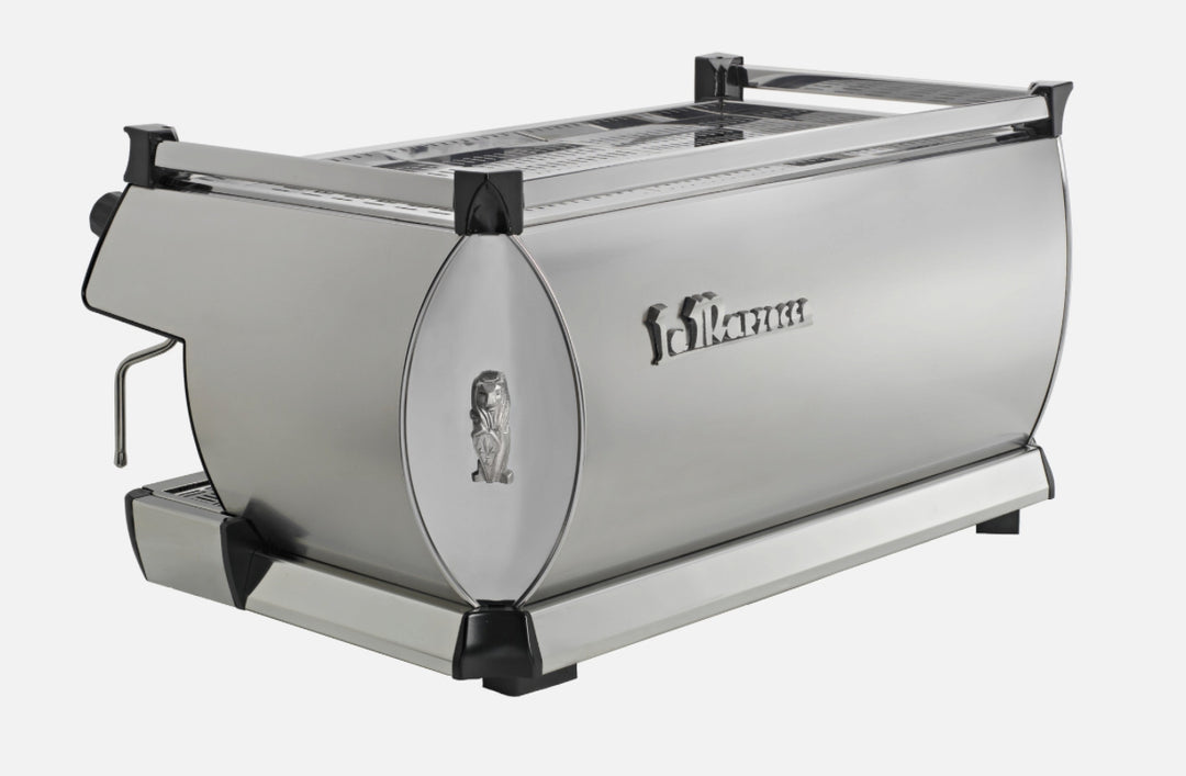 La Marzocco GB5 AV a 3 gruppi – vista laterale – Coffee Coaching Club 2