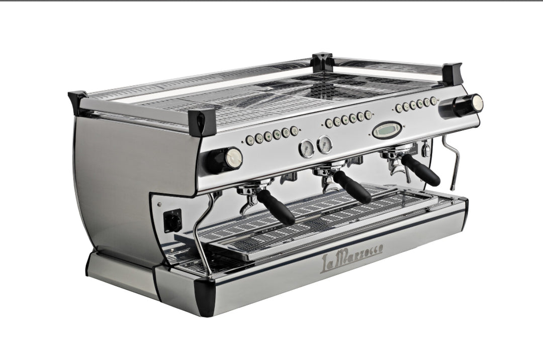 La Marzocco GB5 AV a 3 gruppi, macchina da espresso – Coffee Coaching Club 1