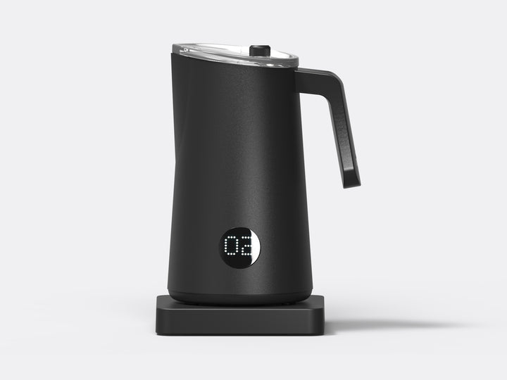 Subminimal Nanofoamer Pro GEN2 – Toma Hero fondo claro – Coffee Coaching Club