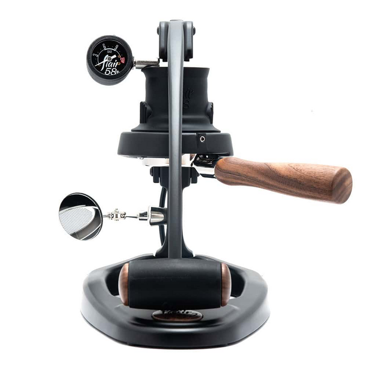 Flair 58+2 mit bodenlosem 58-mm-Siebträger – Coffee Coaching Club 2