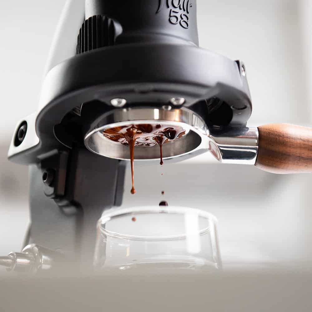 Flair 58+2 Hebelzug beim Espressobezug – Coffee Coaching Club 6