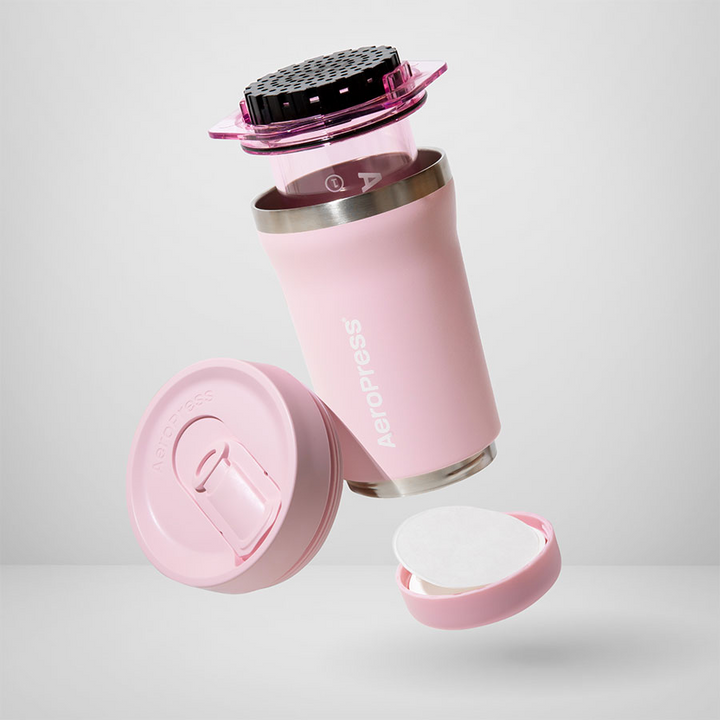AeroPress Go Plus Travel System rosa, tutti i componenti separati - Coffee Coaching Club