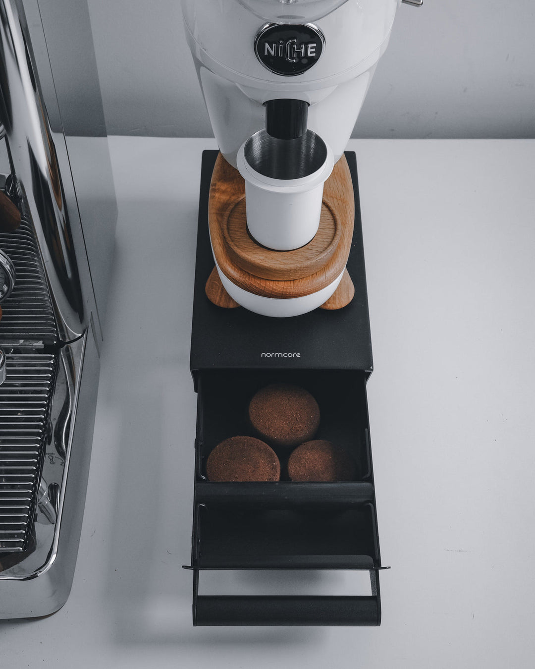 Normcore Knock Box S under the grinder – Coffee Coaching Club 5