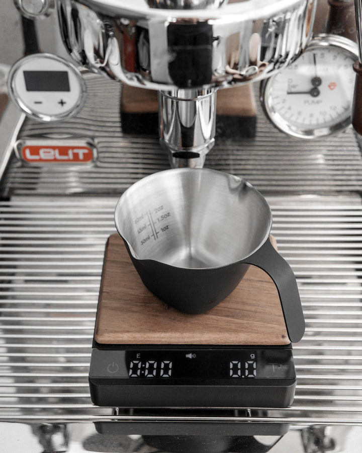 Normcore Báscula de Nogal Pantalla con Peso – Coffee Coaching Club 4