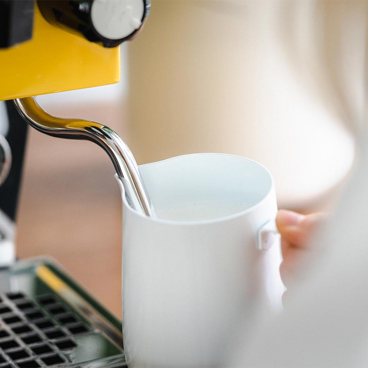 Rhino Coffee Gear Stealth 600 ml milk pitcher – Coffee Coaching Club