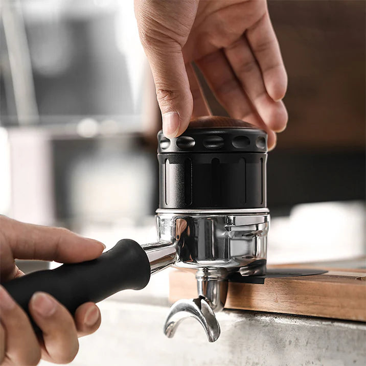 MHW-3BOMBER gravity leveling/distributing tool – Coffee Coaching Club