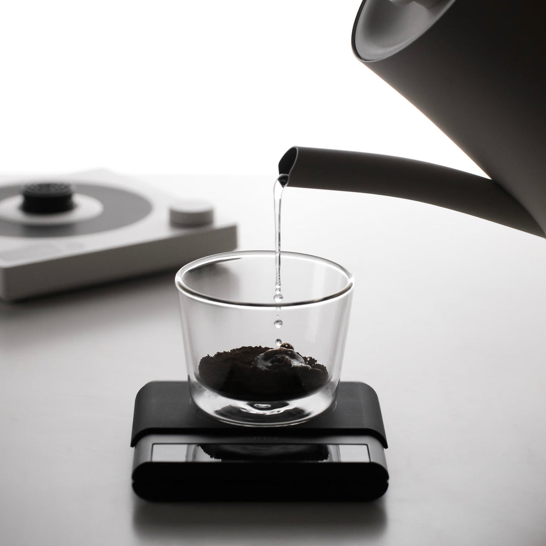 Varia Aura Hervidor Inteligente 1.5L - Coffee Coaching Club