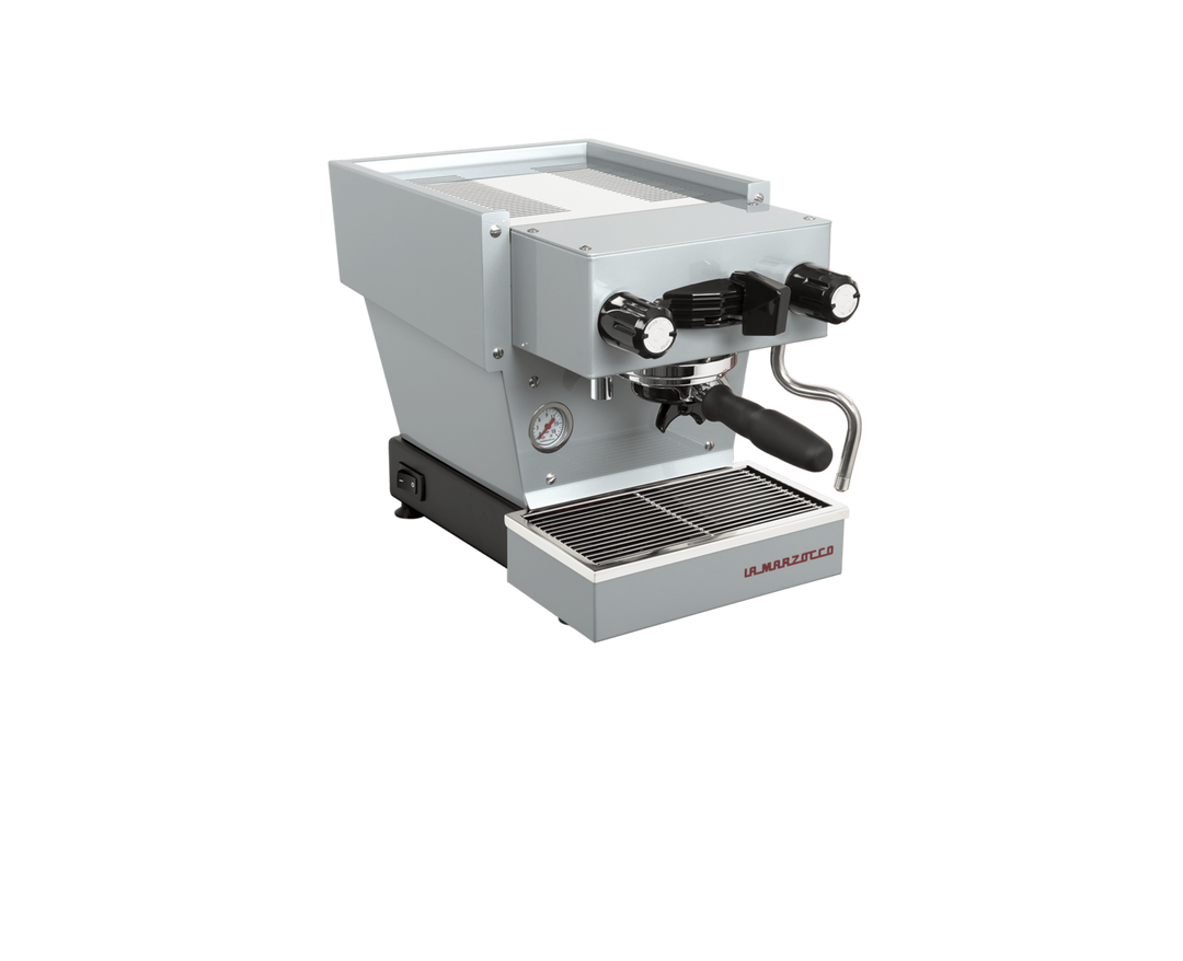 La Marzocco Linea Micra em Brushed Steel – Vista frontal em ângulo – Coffee Coaching Club