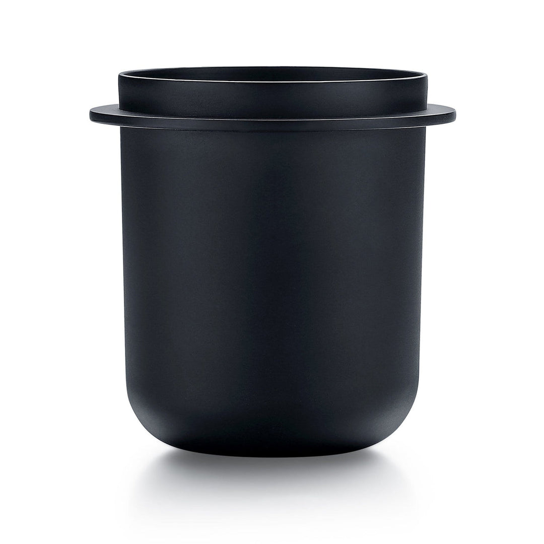 Normcore Dosing Cup Schwarz umlaufende Lippe – Coffee Coaching Club 2