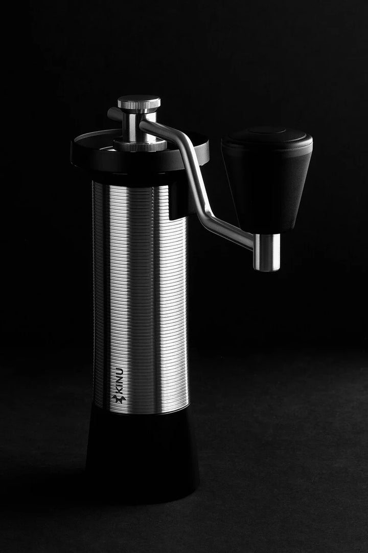 Kinu M47 Rebel Handkaffeemühle – Coffee Coaching Club