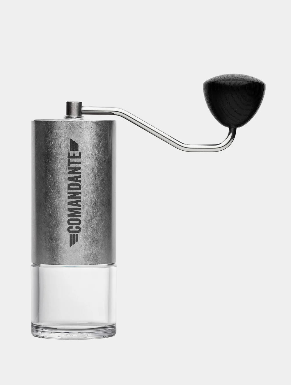 Comandante C40 MK4 Lab Series Tigershark – moulin manuel avec manivelle en bois sur fond clair – Coffee Coaching Club