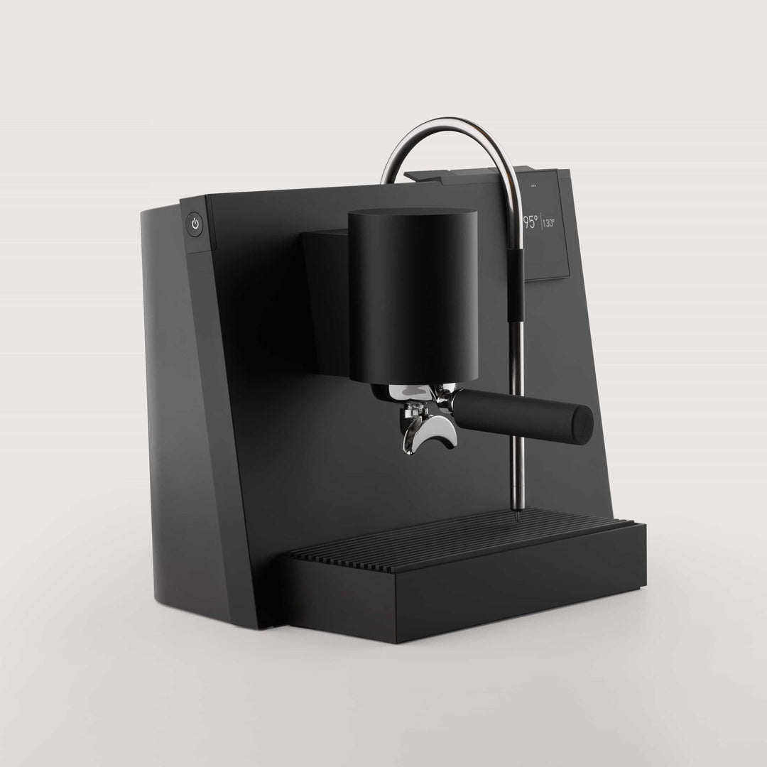 Ligre Youn machine à espresso design en noir mat avec accent en hêtre – Coffee Coaching Club