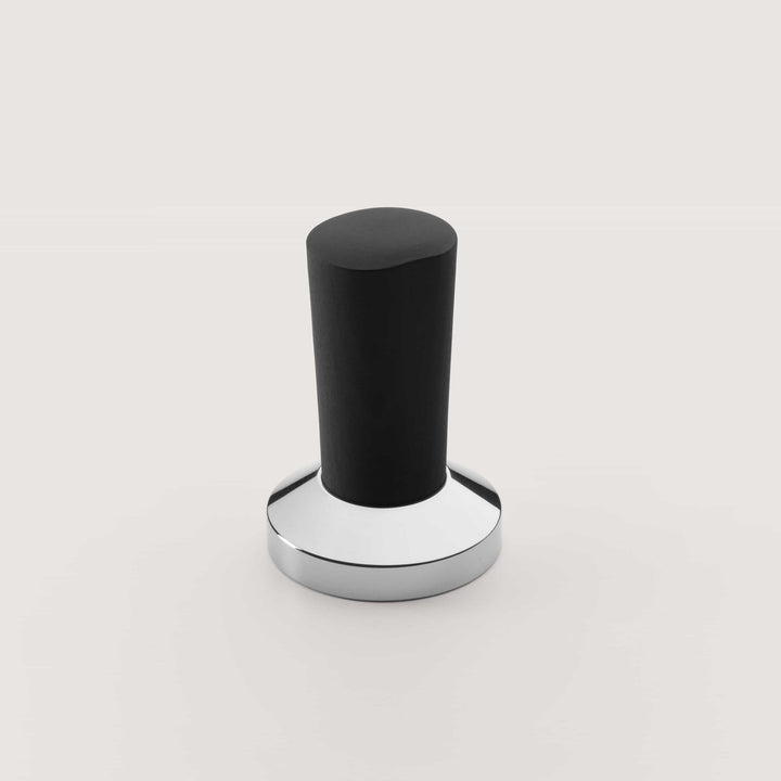 Ligre Youn machine à espresso design en noir mat avec accent en hêtre – Coffee Coaching Club