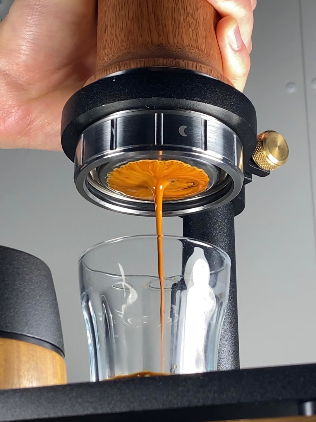 Team Event Workshop – Extracción de espresso del portafiltro a un vaso – Coffee Coaching Club