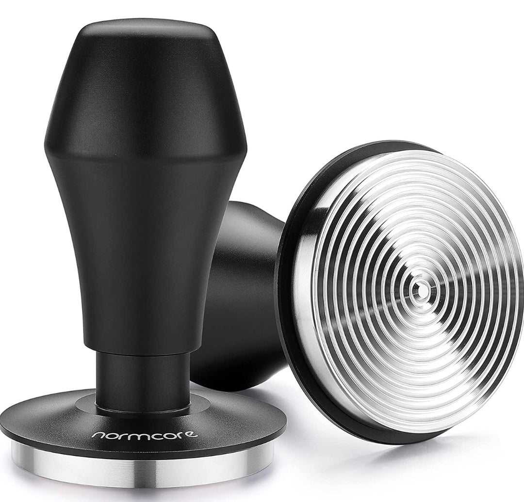 Normcore druckregulierender Tamper 58.5 mm – Coffee Coaching Club 1